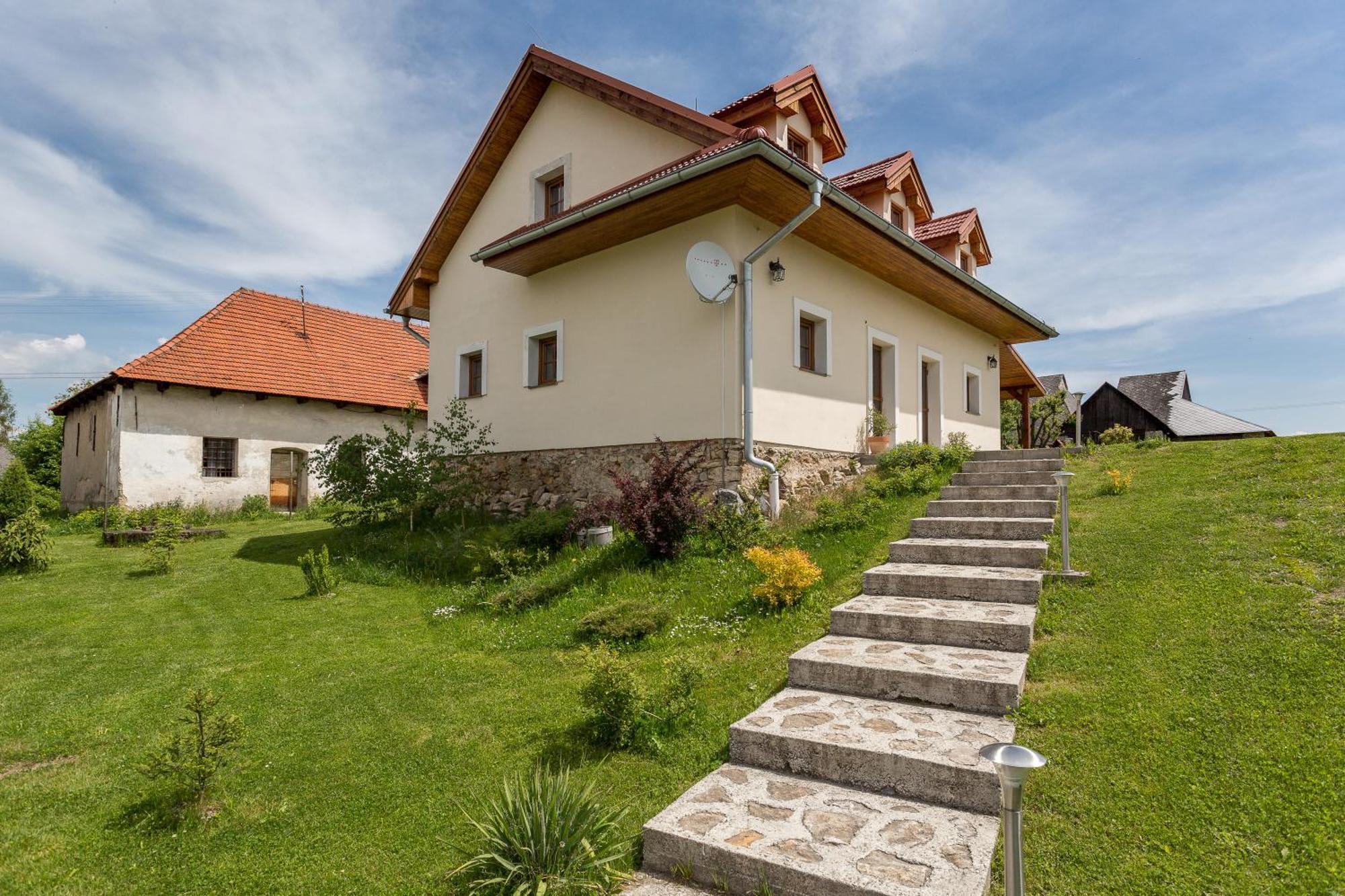 Villa Lypche Besenova Luaran gambar